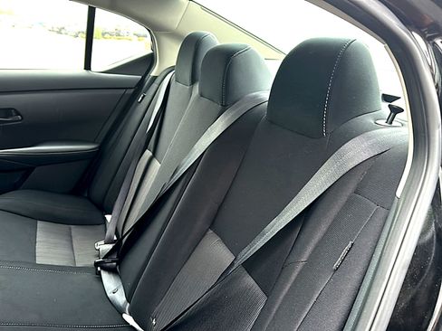Used 2024 Nissan Sentra SV FWD image 19