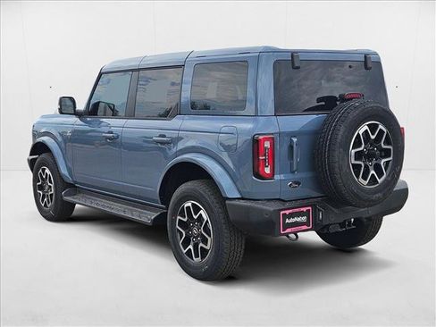 New 2025 Ford Bronco Outer Banks image 9