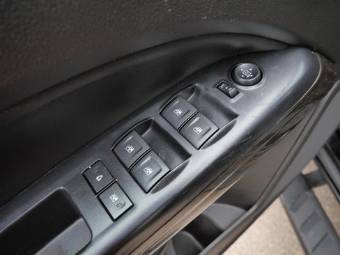 Used 2015 GMC Canyon SLT w/ Driver Alert Package image 19