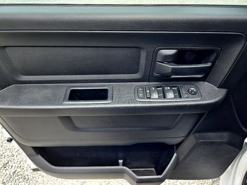 Used 2016 RAM 3500 Tradesman image 12