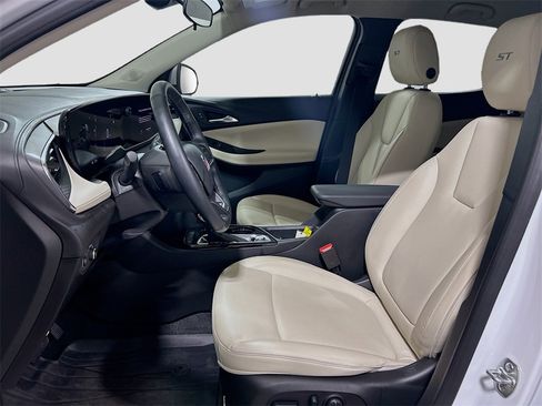 Used 2026 Buick Encore GX Sport Touring w/ Advanced Technology Package image 18