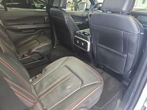 Used 2024 Ford Expedition Limited AWD/4WD image 11