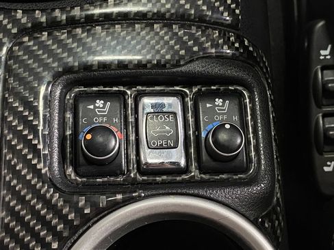 Used 2014 Nissan 370Z Touring RWD image 25