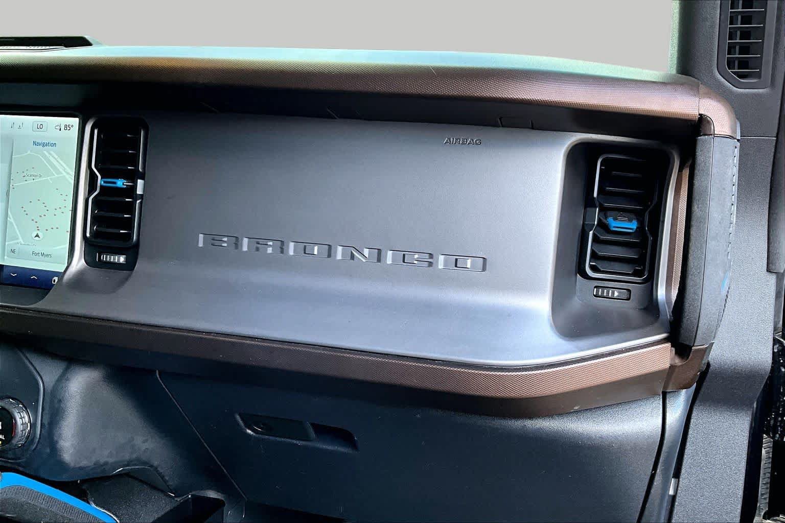 Used 2022 Ford Bronco Outer Banks AWD/4WD image 19