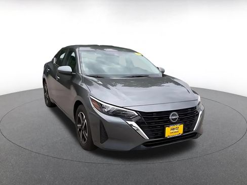 Used 2025 Nissan Sentra SV FWD image 3