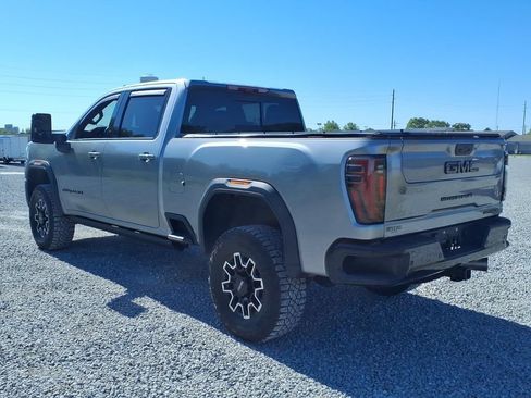 Used 2025 GMC Sierra 2500 AT4X AWD/4WD image 46