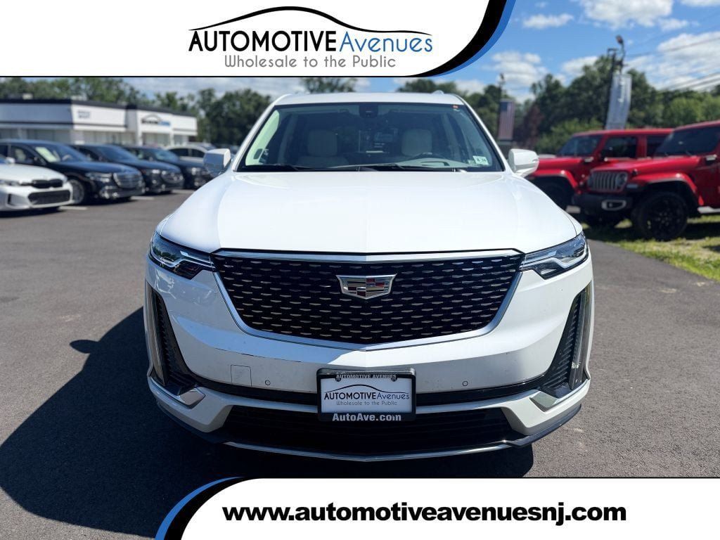 Used 2023 Cadillac XT6 Premium Luxury w/ Technology Package AWD/4WD image 1