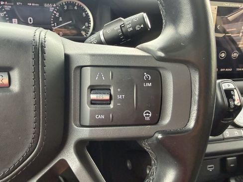 Used 2023 Land Rover Defender 110 X-Dynamic SE AWD/4WD image 29