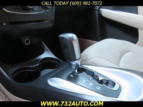 Used 2015 Dodge Journey SXT w/ Flexible Seating Group image 15