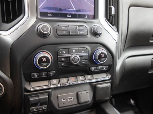 Used 2022 Chevrolet Silverado 2500 LTZ w/ LTZ Convenience Package AWD/4WD image 22