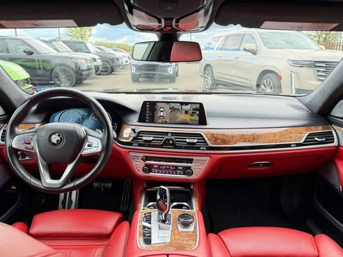Used 2018 BMW 750i xDrive image 19