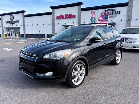 Used 2014 Ford Escape Titanium w/ Equipment Group 401A AWD/4WD image 2