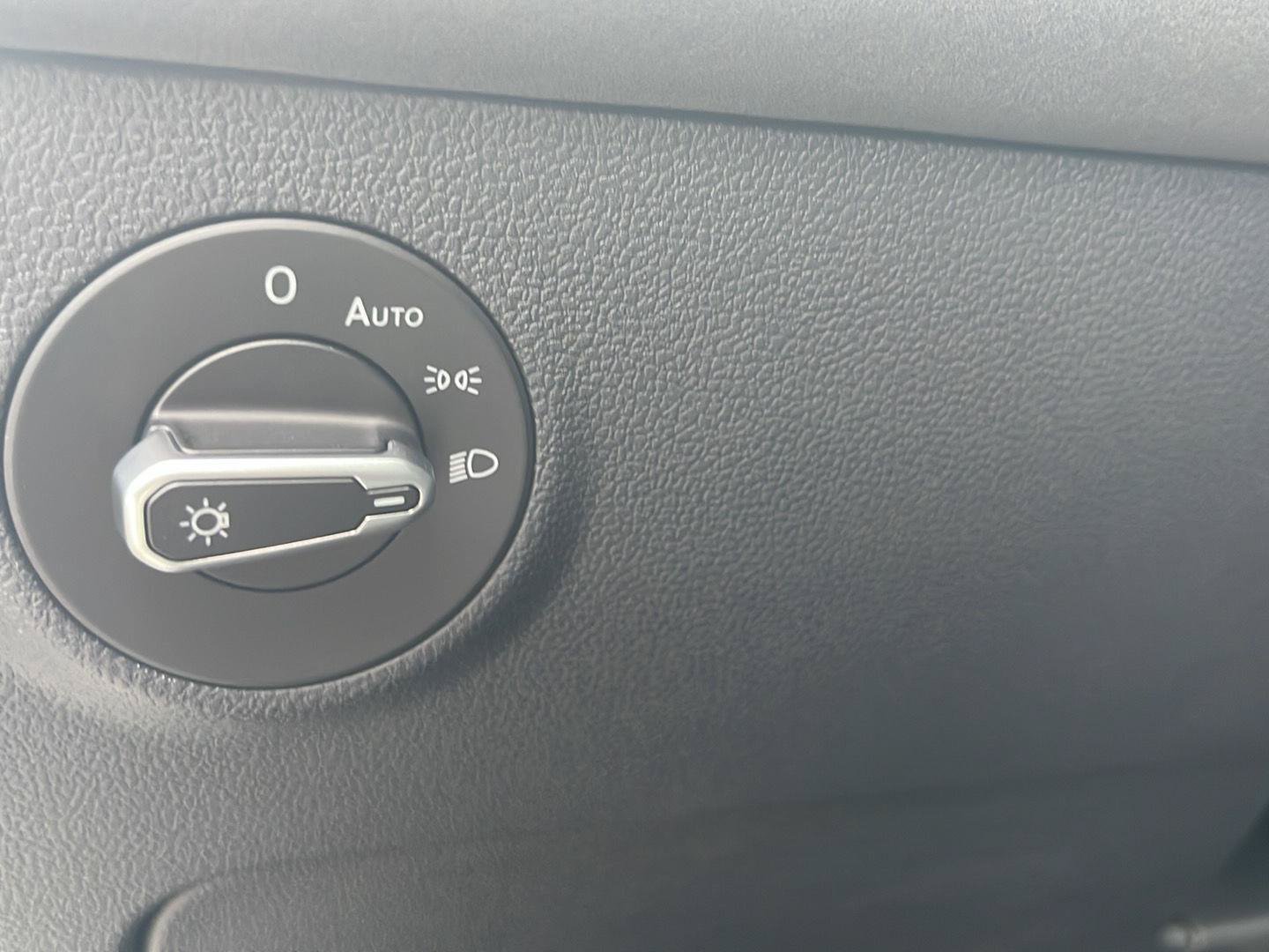 New 2026 Volkswagen Taos SE AWD/4WD image 25