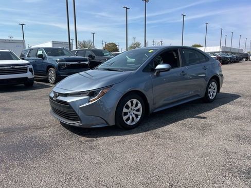 Used 2025 Toyota Corolla LE FWD image 7
