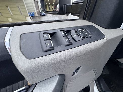 Used 2017 Ford F250 XLT w/ XLT Value Package image 20