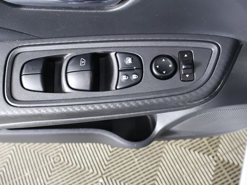 Used 2024 Nissan Versa SV w/ Trunk Package image 32