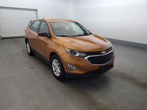Used 2018 Chevrolet Equinox LS FWD image 13