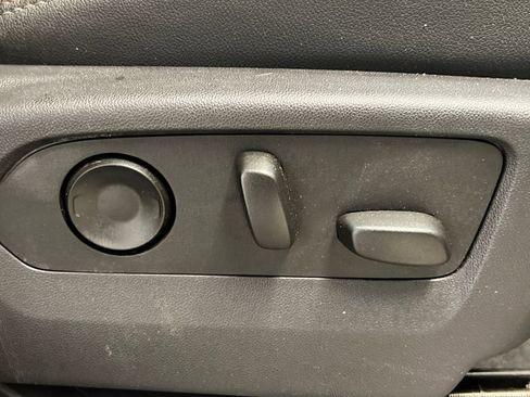 Used 2024 Chevrolet Silverado 2500 High Country w/ Technology Package image 47