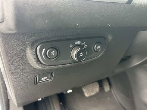 Used 2020 GMC Terrain SLT image 15