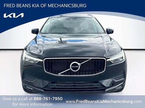 Used 2021 Volvo XC60 T5 Momentum w/ Premium Package AWD/4WD image 2