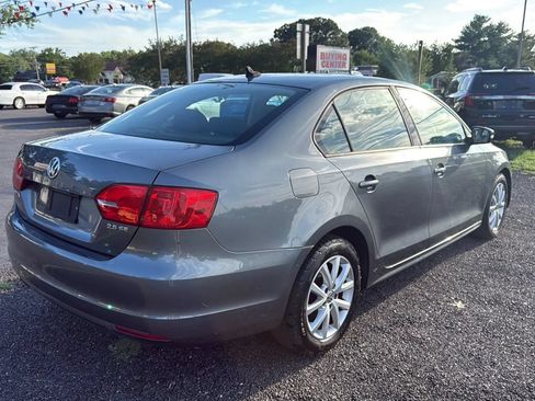Used 2012 Volkswagen Jetta SE FWD image 6