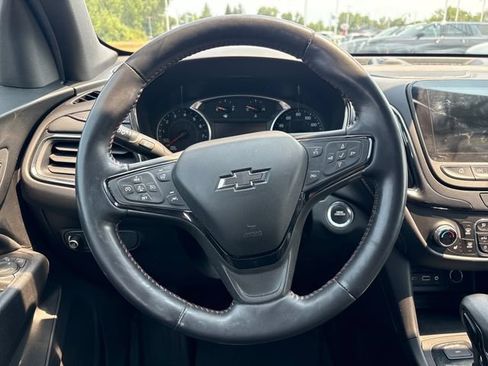 Used 2022 Chevrolet Equinox RS w/ RS Leather Package AWD/4WD image 18