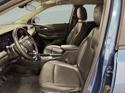 Used 2024 Buick Encore GX Sport Touring AWD/4WD image 8