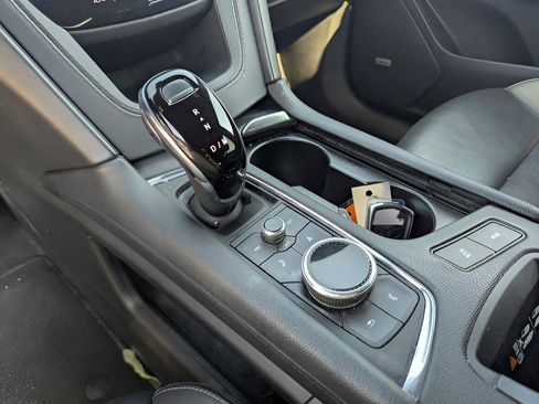 Used 2023 Cadillac XT6 Premium Luxury image 24