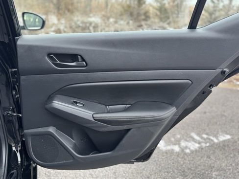 Used 2025 Nissan Altima 2.5 SV image 16