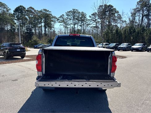 Used 2017 Toyota Tundra SR5 w/ SR5 Upgrade Package image 24