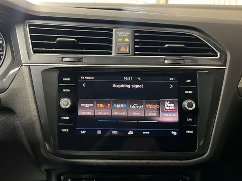 Used 2018 Volkswagen Tiguan SEL image 21