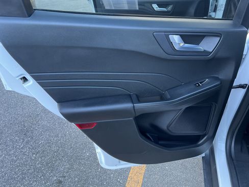 Used 2023 Ford Escape ST-Line Select image 13