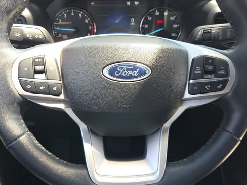 Used 2025 Ford Explorer ST AWD/4WD image 11