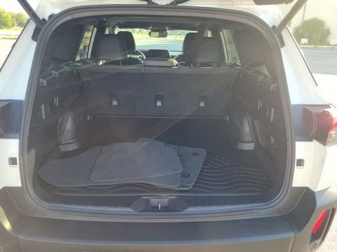 Used 2026 Subaru Outback Limited AWD/4WD image 7