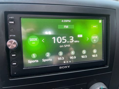 Used 2013 Chevrolet Silverado 1500 LT image 34