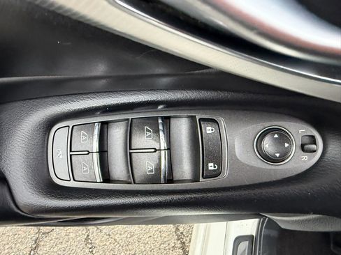 Used 2020 INFINITI Q50 Luxe RWD image 25