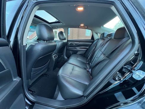Used 2015 Nissan Altima 2.5 SV w/ Convenience Package image 14