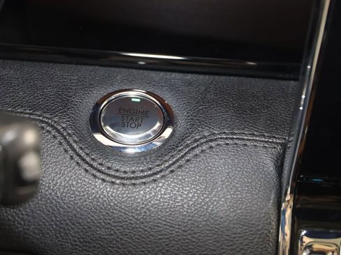 Used 2020 Lincoln Navigator L Reserve w/ Equipment Group 208A Reserve image 32