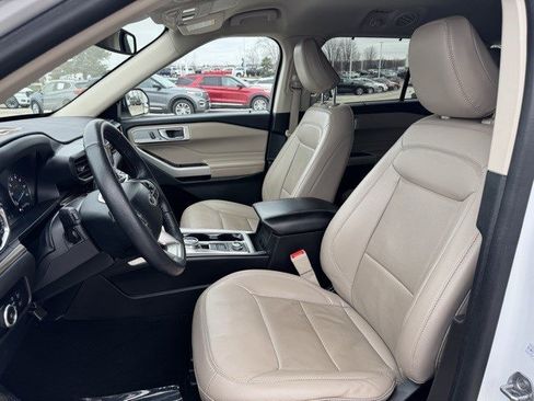 Certified 2024 Ford Explorer Limited image 12