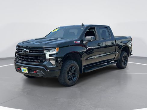 Used 2022 Chevrolet Silverado 1500 LT Trail Boss w/ Protection Package AWD/4WD image 3