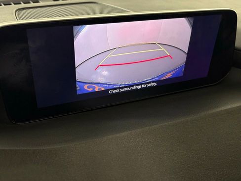 Used 2024 MAZDA MAZDA3 s image 31