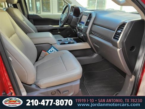 Used 2021 Ford Expedition XLT image 11