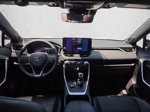 Used 2023 Toyota RAV4 XSE AWD/4WD image 16