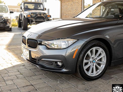 Used 2017 BMW 320i xDrive Sedan image 5