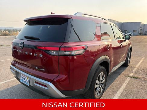 Certified 2025 Nissan Pathfinder SL AWD/4WD image 8
