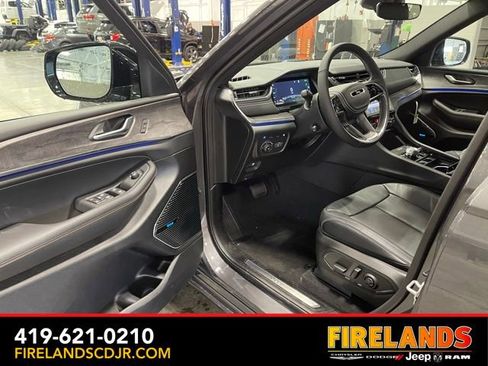 New 2025 Jeep Grand Cherokee Overland w/ Trailer Tow Package image 8