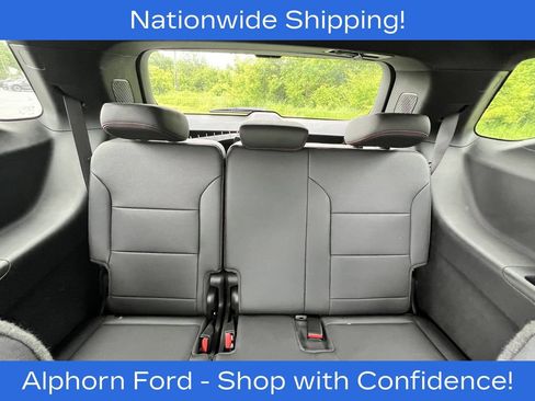 Used 2024 Chevrolet Traverse Z71 w/ Enhanced Driving Package AWD/4WD image 35