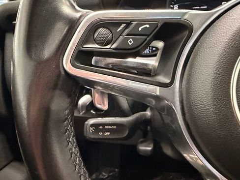 Used 2018 Porsche Macan Sport Edition AWD/4WD image 30