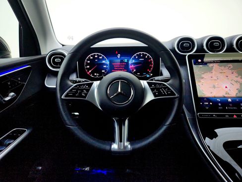 Certified 2025 Mercedes-Benz GLC 300 image 21