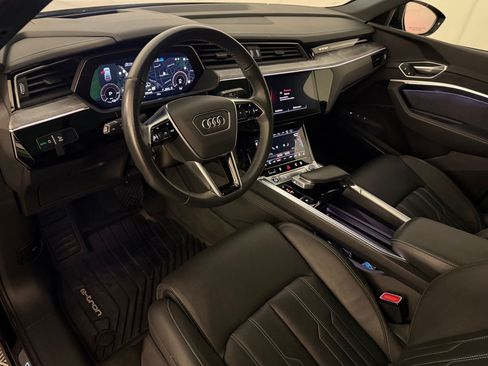 Certified 2023 Audi e-tron Prestige w/ Prestige Package AWD/4WD image 4